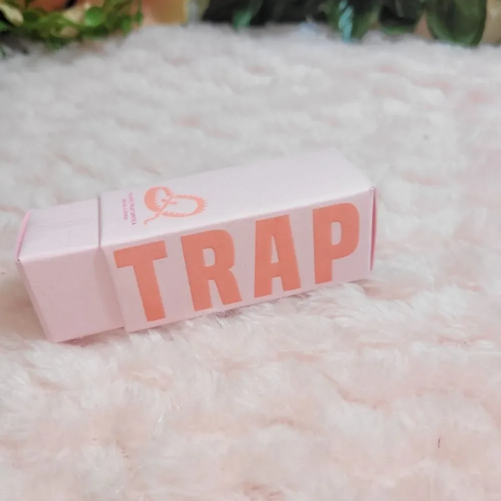 New Jeffree Star Cosmetics Velvet Trap - Androgyny